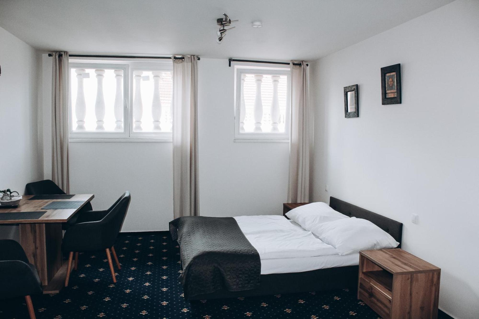 Apartamento Sokolska Praga Exterior foto