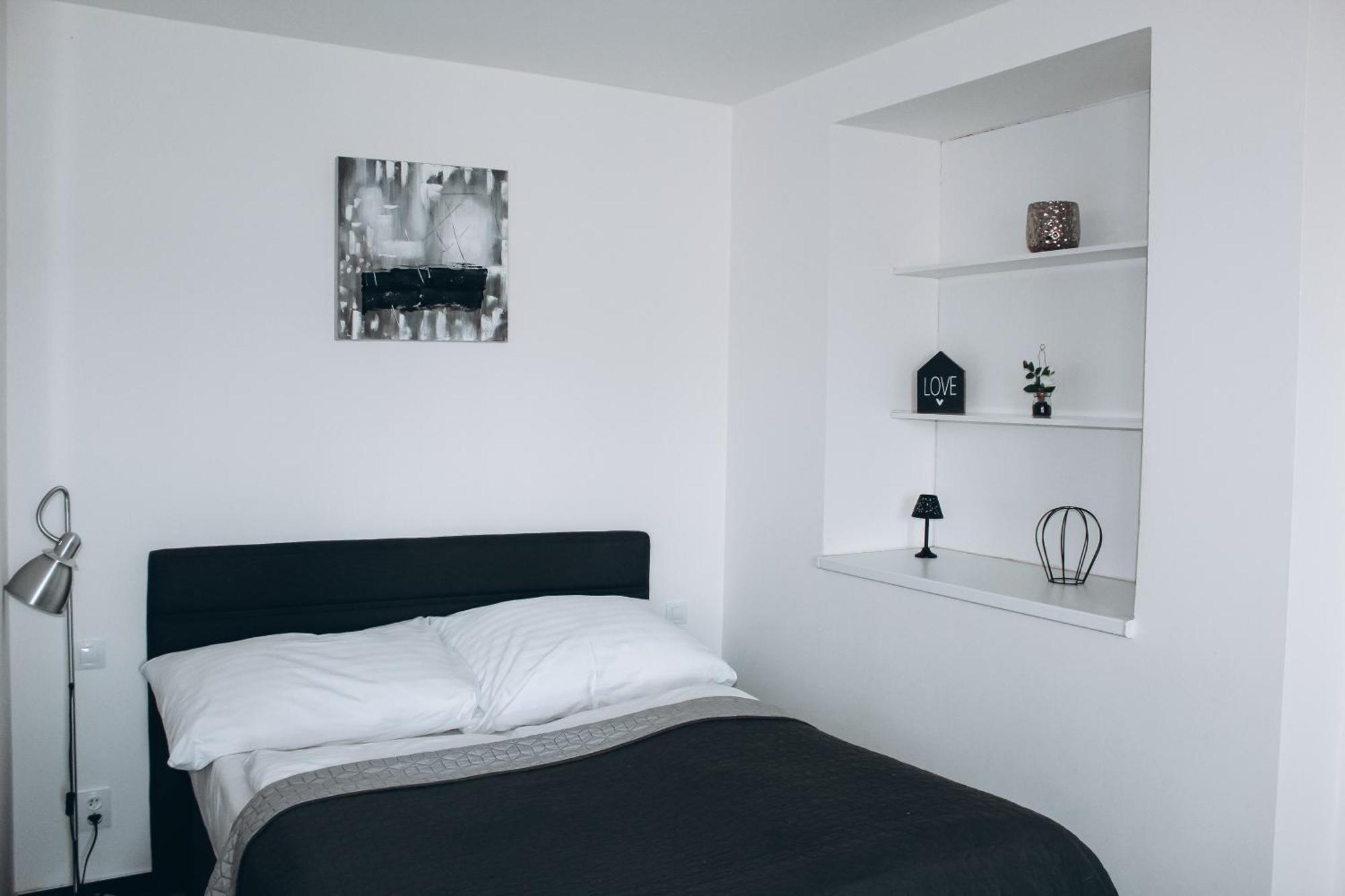 Apartamento Sokolska Praga Exterior foto